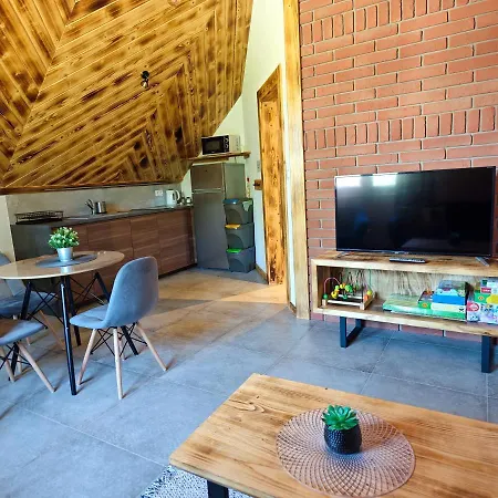 Goscinne I Gorski Widok Czarna Gora