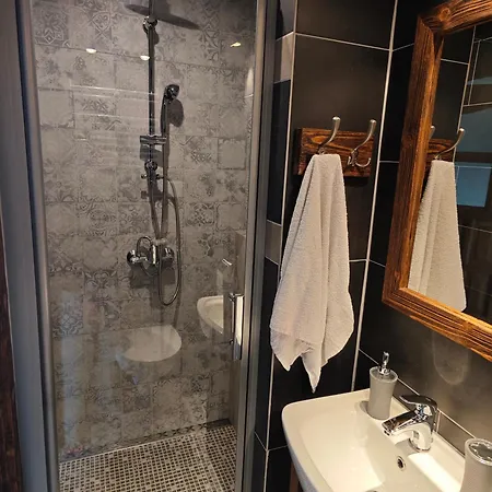 Goscinne I Gorski Widok Lantgård